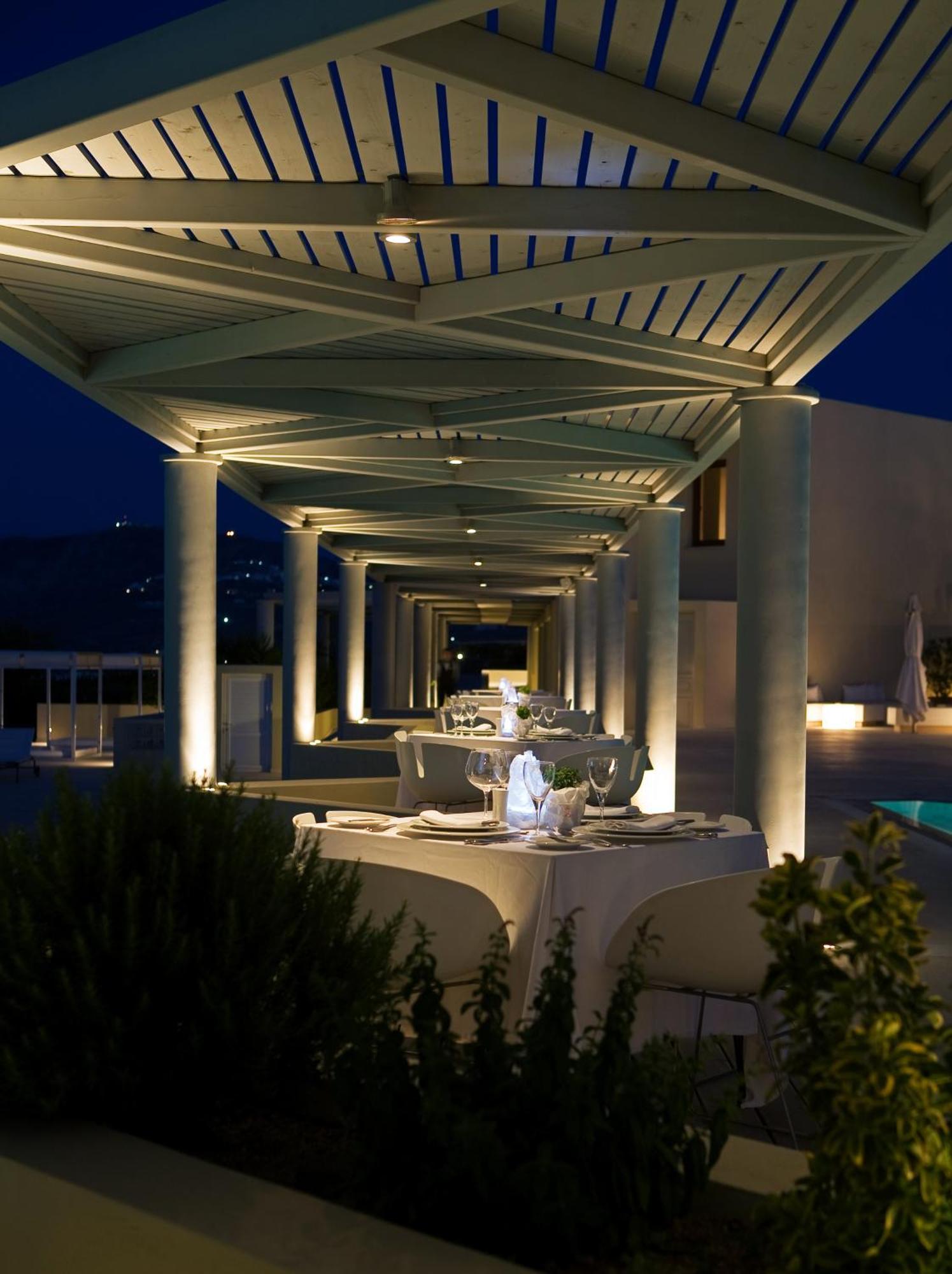 The Majestic Hotel Fira  Restoran gambar